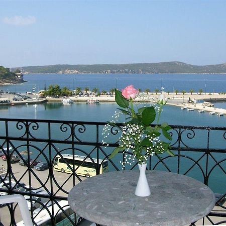 Karalis City Hotel Pilos Exterior foto
