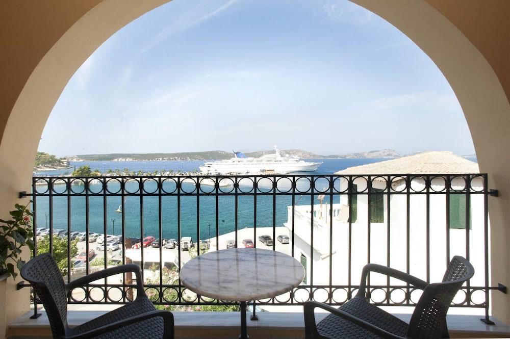 Karalis City Hotel Pilos Exterior foto