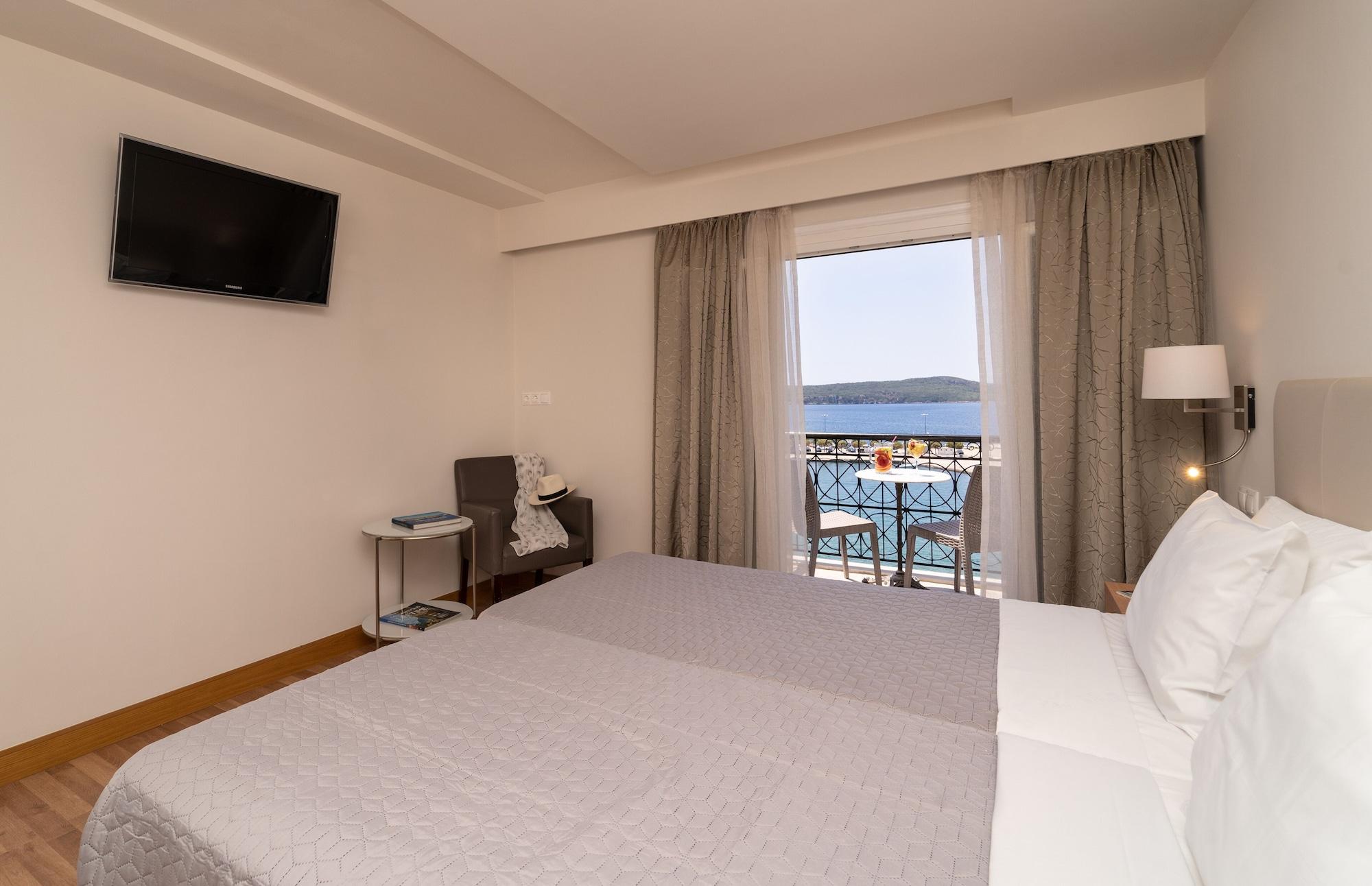 Karalis City Hotel Pilos Exterior foto