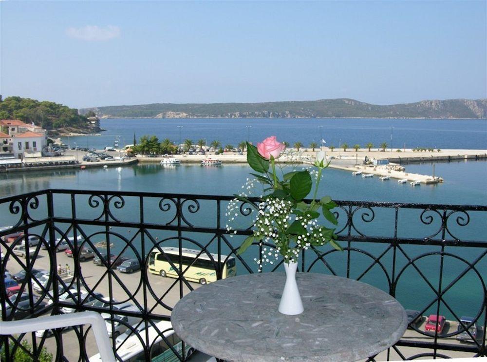 Karalis City Hotel Pilos Exterior foto