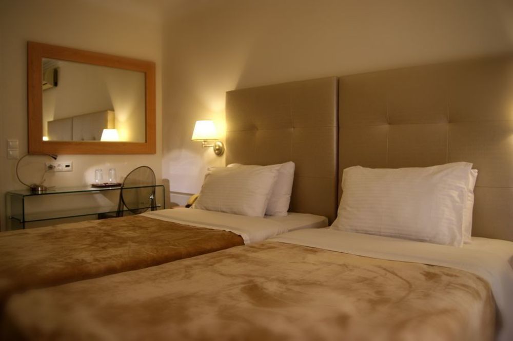 Karalis City Hotel Pilos Exterior foto
